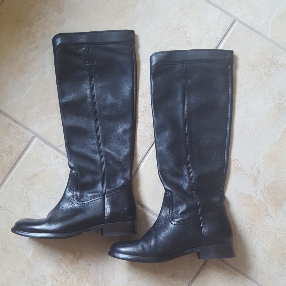 Frye Cara black boots